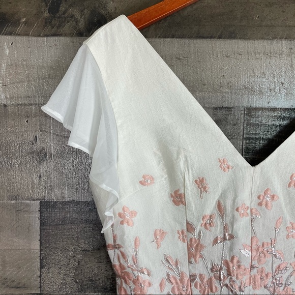 Chi Chi London Esmee Jacquard V-Neck Dress Sz 8 - Picture 6 of 12